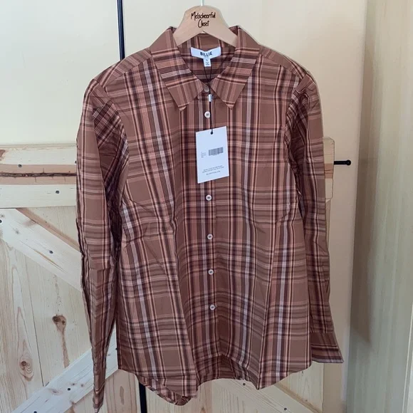 Lizbeth Button Up Top
Billie the Label - Picture 5 of 7